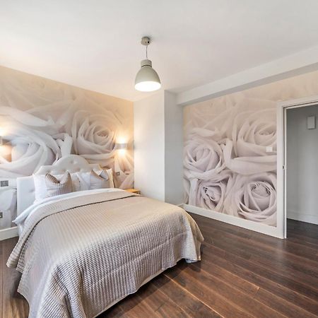 Relax, Play And Work In London Apartment Exterior photo